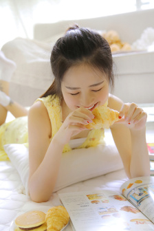 女生让男生随便诵自己的名字